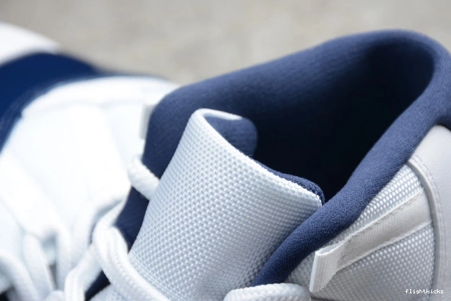 Midnight Retro 378037-123 Jordan Air 11 Navy 1104